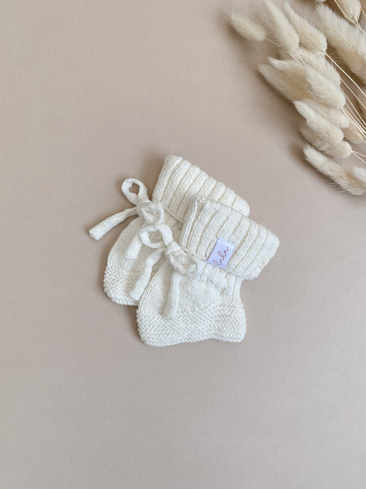 Knitted baby booties | ivory | cotton