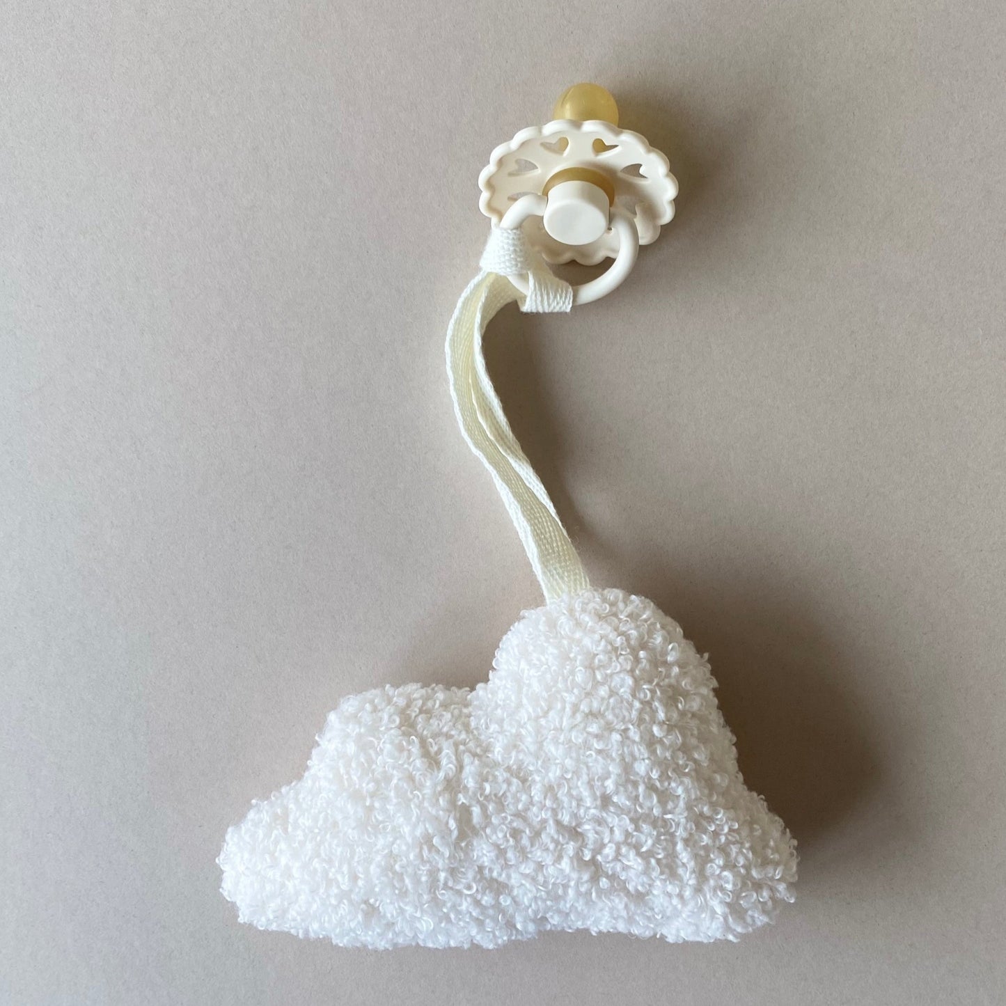boucle cloud decoration/dummy holder