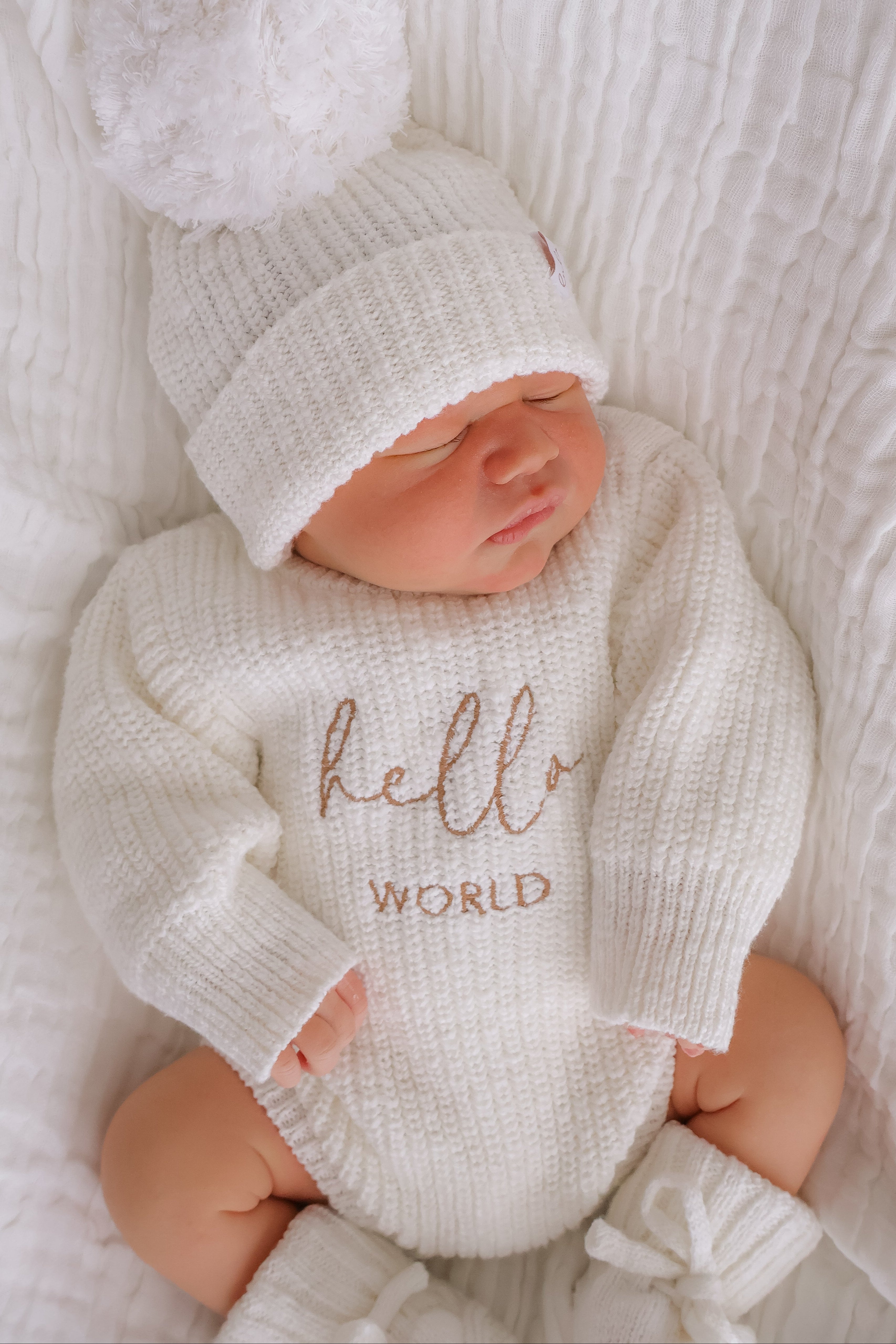 Set | Hello World Chunky Knit Baby Romper & Booties & Hat | Ivory