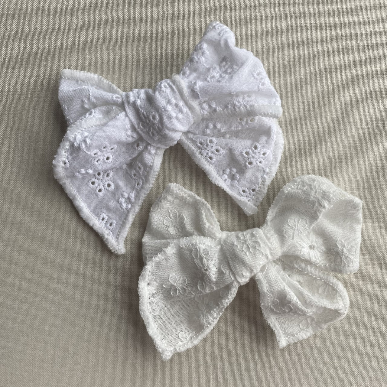 Baby - Hair Clip - Broderie bow - White